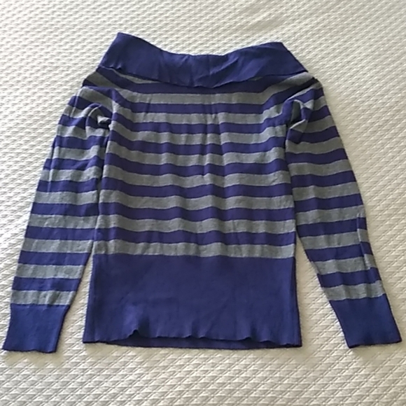 Guess Women's Knit sweater size Large Off Shoul Stripe Pull Over EleganteCasual - Picture 2 of 5